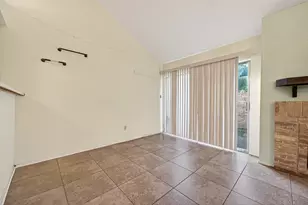 7082 Greenway Chase St, Houston, TX 77072 - Photo 15