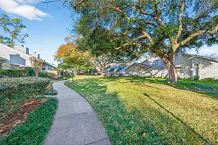 7082 Greenway Chase St, Houston, TX 77072 - Photo 41
