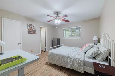 9418 Beverlyhill Street, Houston, TX 77063 - Photo 17