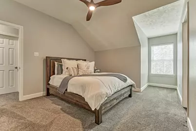 170 N Hazelcrest Circle, The Woodlands, TX 77382 - Photo 31