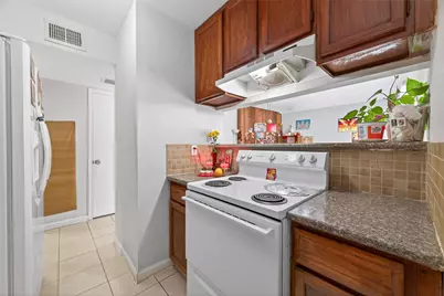 7709 Shadow Hill Lane, Houston, TX 77072 - Photo 11
