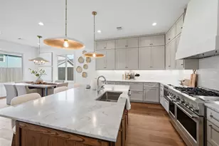 1023 E 23rd St, Houston, TX 77009 - Photo 9