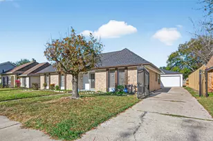 9919 Sagemill Dr, Houston, TX 77089 - Photo 5