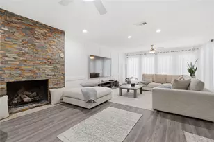 1627 N Hearthside Dr, Richmond, TX 77406 - Photo 5