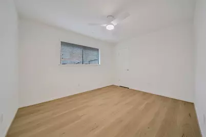 813 E Green Belt Drive, Sugar Land, TX 77498 - Photo 31