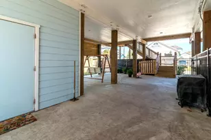 12839 E Conquistador Dr, Galveston, TX 77554 - Photo 21