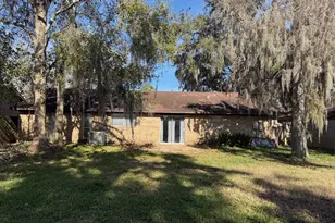 205 Montclaire Dr, West Columbia, TX 77486 - Photo 33