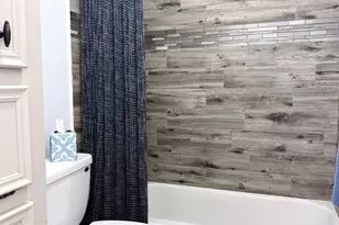 205 Montclaire Dr, West Columbia, TX 77486 - Photo 15