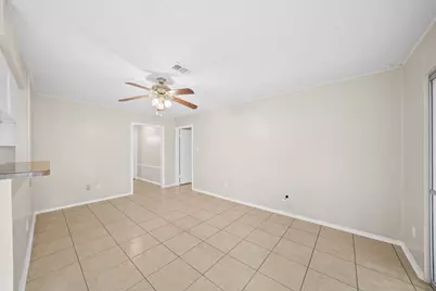 304 Cypress Street, Alvin, TX 77511 - Photo 9