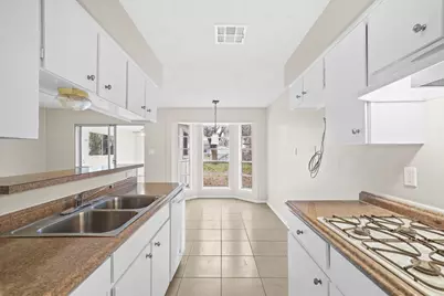 304 Cypress Street, Alvin, TX 77511 - Photo 15