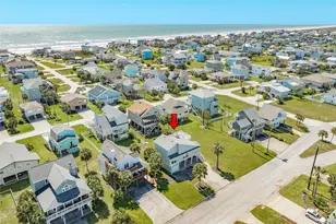 13827 Pirates Beach Blvd, Galveston, TX 77554 - Photo 5