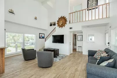 13827 Pirates Beach Boulevard, Galveston, TX 77554 - Photo 17