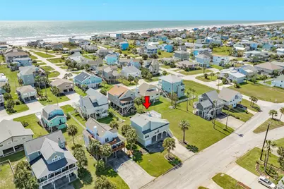 13827 Pirates Beach Boulevard, Galveston, TX 77554 - Photo 5