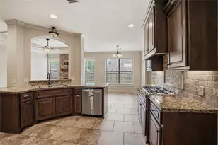 536 Stephen F Austin Dr, Conroe, TX 77302 - Photo 11