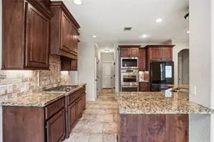 536 Stephen F Austin Dr, Conroe, TX 77302 - Photo 15