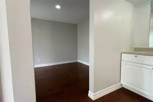 6701 Sands Point Dr, Houston, TX 77074 - Photo 5