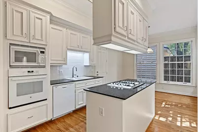 1924 South Boulevard #C, Houston, TX 77098 - Photo 9