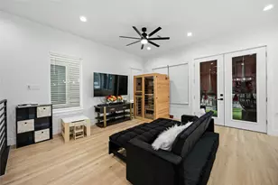 5330 Wenda St, Houston, TX 77033 - Photo 7