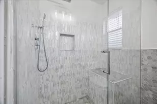 820 E 28th St, Houston, TX 77009 - Photo 17