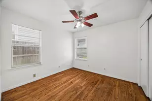 820 E 28th St, Houston, TX 77009 - Photo 13