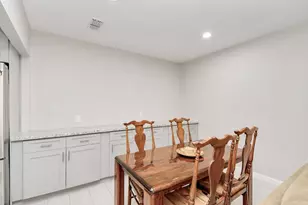 9447 Pagewood Ln, Houston, TX 77063 - Photo 5