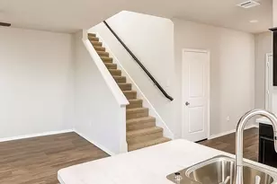 15422 Massey Forest Rd, Conroe, TX 77357 - Photo 3