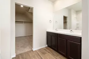 15422 Massey Forest Rd, Conroe, TX 77357 - Photo 9