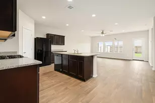 15422 Massey Forest Rd, Conroe, TX 77357 - Photo 3