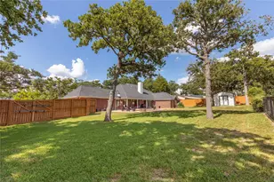227 Briarwood Dr, Bellville, TX 77418 - Photo 23