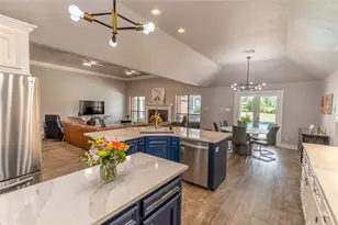 227 Briarwood Dr, Bellville, TX 77418 - Photo 5