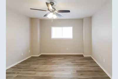 11823 Princess Garden Way, Houston, TX 77047 - Photo 13