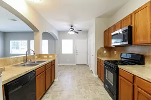 11823 Princess Garden Way, Houston, TX 77047 - Photo 9