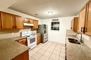 6634 Tuskegee St St, Houston, TX 77091 - Photo 3