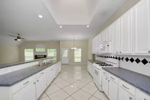 10214 White Oak Trail Ln, Houston, TX 77064 - Photo 7