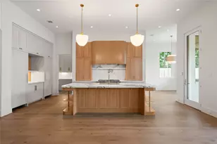 891 W 41st St, Houston, TX 77018 - Photo 13