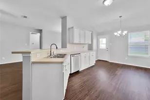 5439 Aloe Ave, Baytown, TX 77521 - Photo 3