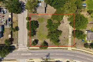 406 E Phillips St, Conroe, TX 77301 - Photo 1
