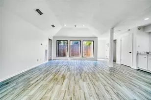 11107 Kitty Brook Dr, Houston, TX 77071 - Photo 15