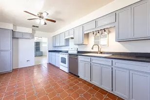 985 Co Rd 301, Shiner, TX 77984 - Photo 9