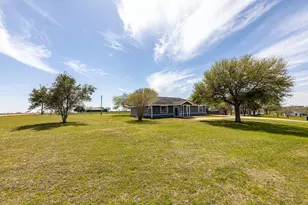 985 Co Rd 301, Shiner, TX 77984 - Photo 31