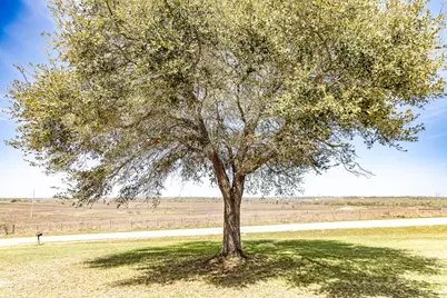 985 County Road 301, Shiner, TX 77984 - Photo 29