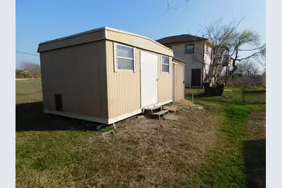 266 1st Street, Port Lavaca, TX 77979 - Photo 9