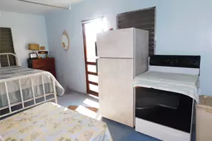 266 First St, Port Lavaca, TX 77979 - Photo 5