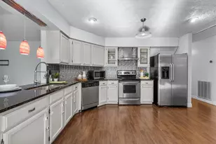 2319 Leading Edge Dr, Friendswood, TX 77546 - Photo 7