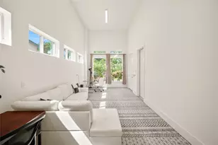 2215 MacArthur St, Houston, TX 77030 - Photo 27