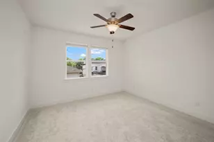 2215 MacArthur St, Houston, TX 77030 - Photo 15