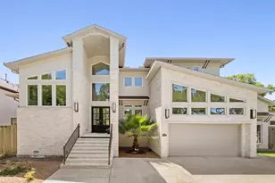 2215 MacArthur St, Houston, TX 77030 - Photo 1