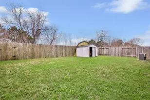 2630 Tracy Ln, Highlands, TX 77562 - Photo 5