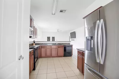 2630 Tracy Lane, Highlands, TX 77562 - Photo 13