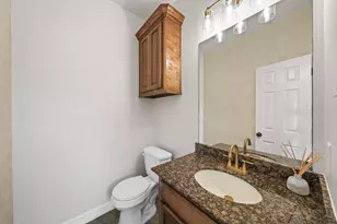 6101 Fox Ridge Dr, Angleton, TX 77515 - Photo 9